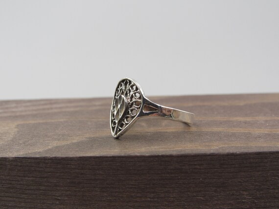 Size 6 Sterling Silver Rustic Odd Pattern Diamond… - image 2