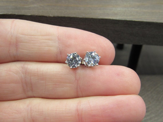 Sterling Silver Quality Small Clear CZ Stud Earrings Vintage