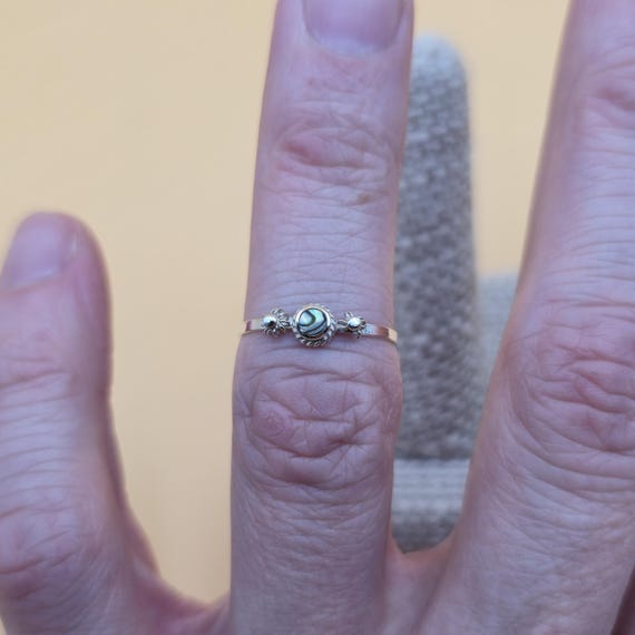 Size 6 Sterling Silver Tiny Abalone Shell Band Ri… - image 2