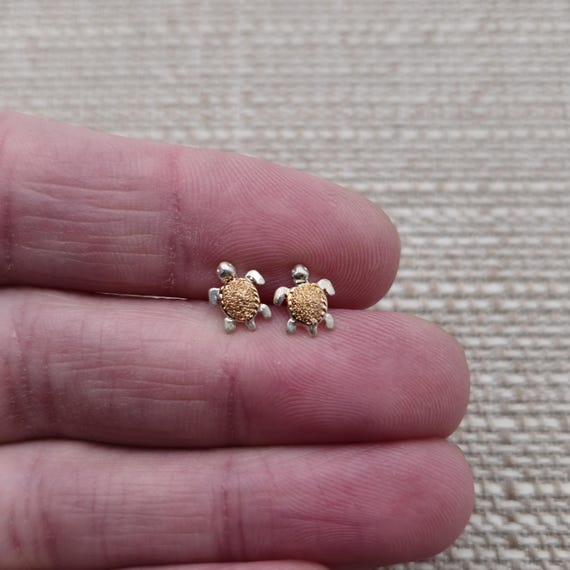 Sterling Silver Tiny Two Tone Textured Turtle Stu… - image 1