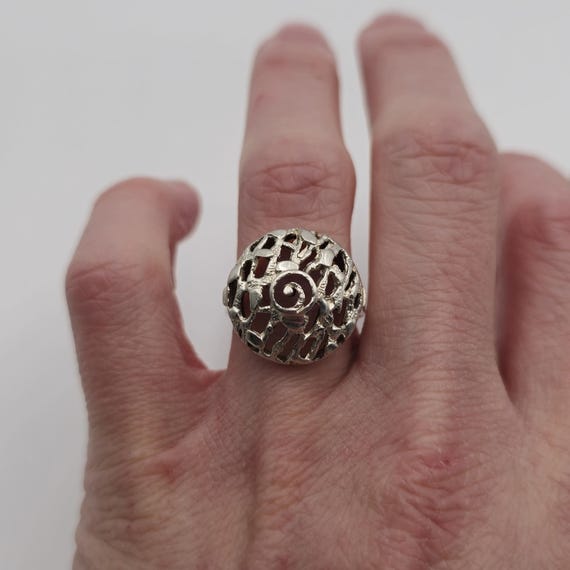 Size 8.25 Sterling Silver Unique Pattern Symbol R… - image 3