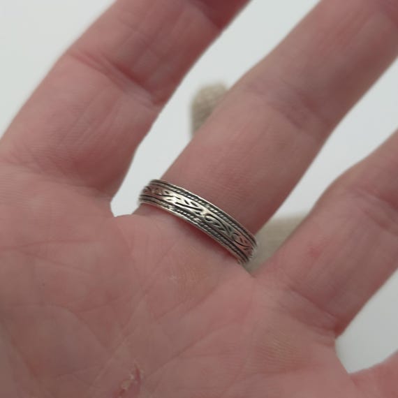 Size 10 Sterling Silver Scrolled Pattern Ring A16… - image 3