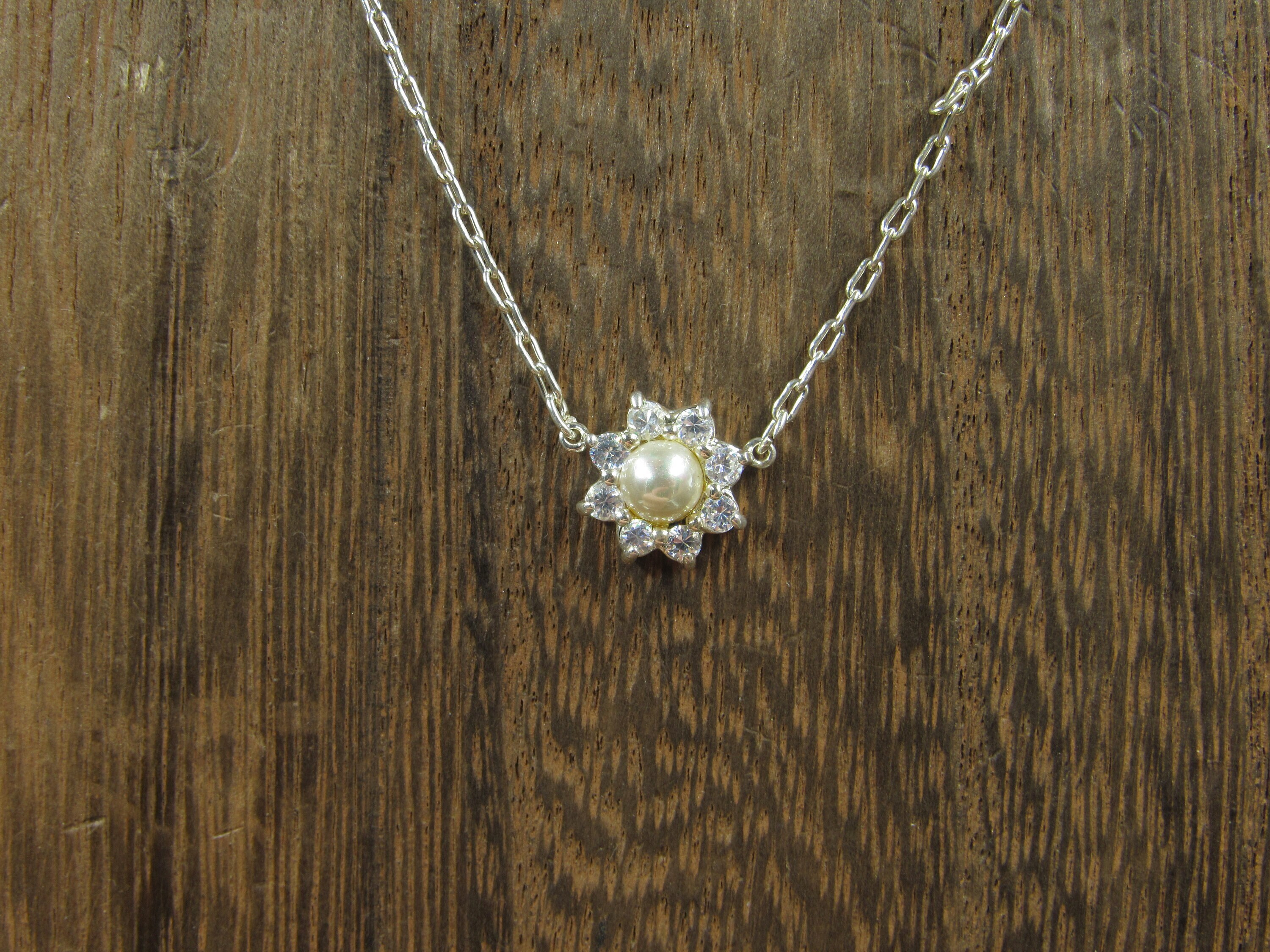 【STONEHENgE】Silver Material Pearl Cubic Flower Necklace 15