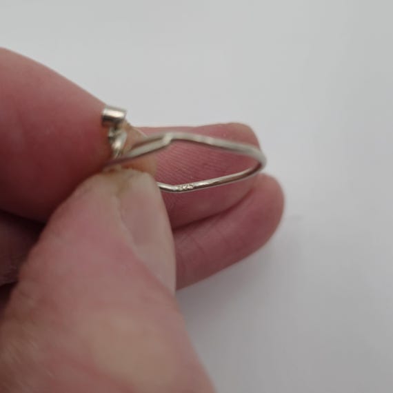 Size 5 Sterling Silver Handmade Small Ruby Gem Wi… - image 4