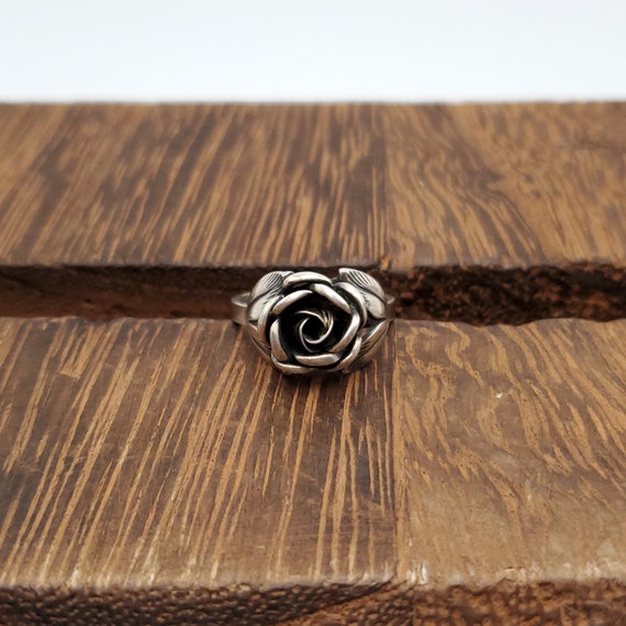 Size 7.25 925 Sterling Silver Cute Flower Rustic … - image 1