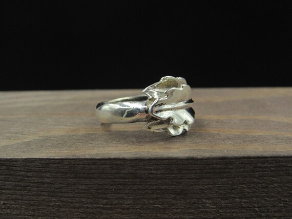 Size 5.75 Sterling Silver Rustic Leaf Design Band… - image 3