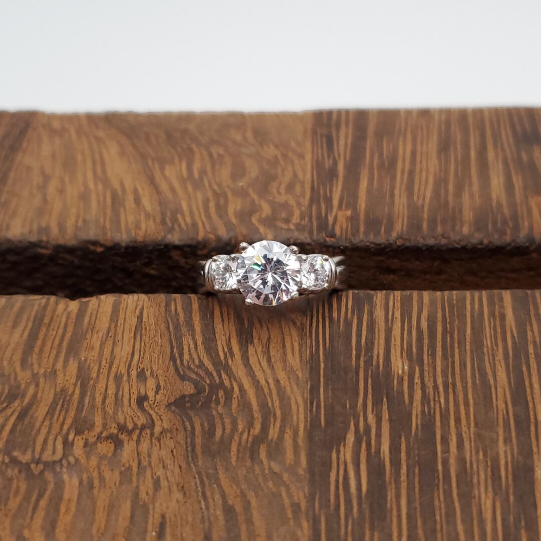 Size 8 925 Sterling Silver Stunning Triple Cubic Zirconia