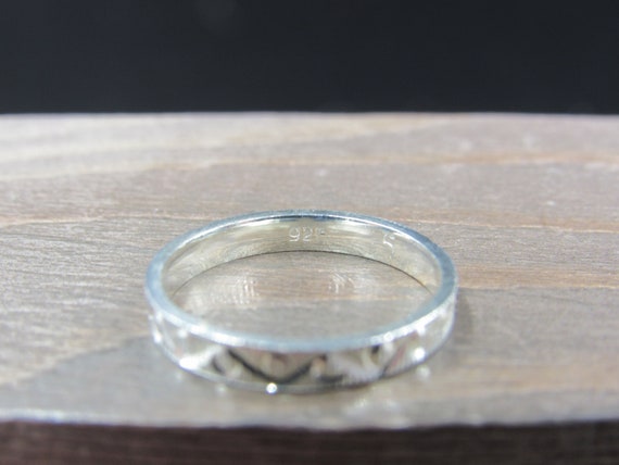 Size 5 Sterling Silver Cool Pattern Textured Band… - image 4