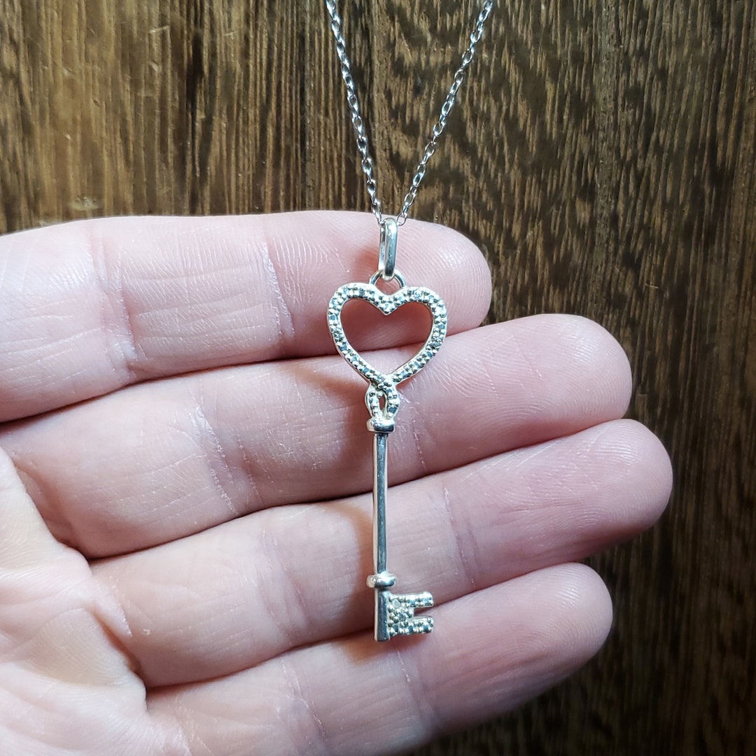 18 Inch 925 Sterling Silver Key Rustic Cubic Zirconia Pendant