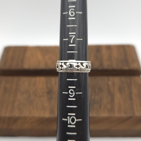 Size 8 Sterling Silver Unique Pattern Quality Rin… - image 4