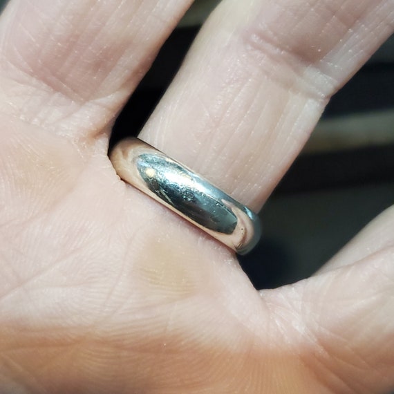 Size 8 925 Sterling Silver Heavy Solid Ring - image 2
