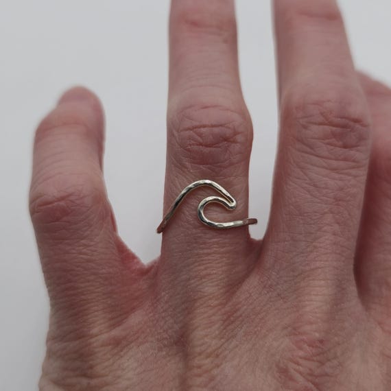 Size 8 Sterling Silver Rustic Rough Wave Ring A23… - image 2