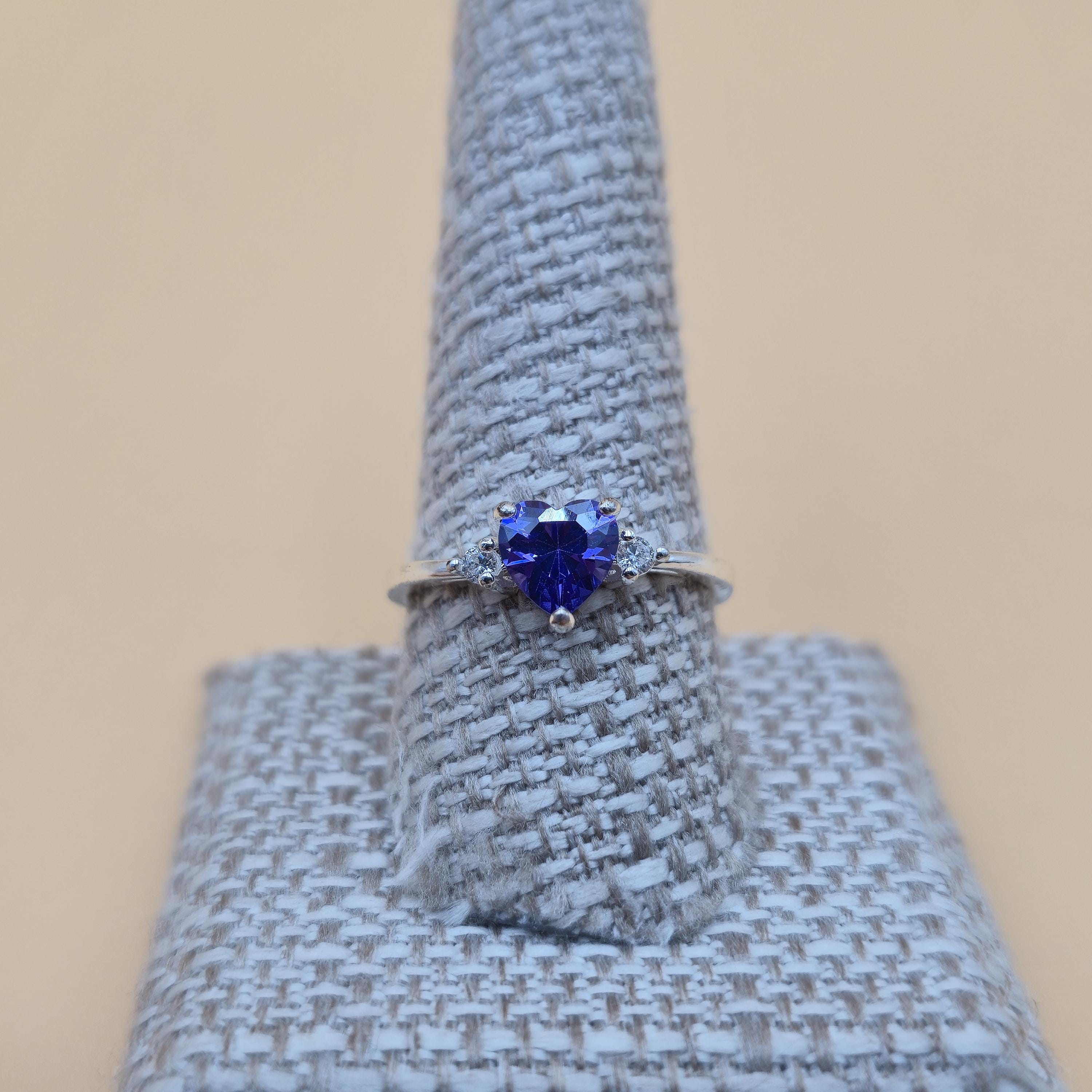 Size 9.5 Sterling Silver Purple Heart Cubic Zirconia Gem Ring