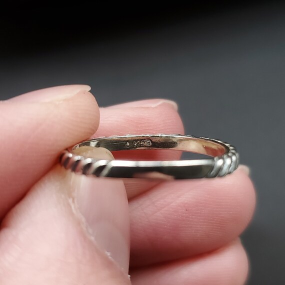 Size 8 925 Sterling Silver Braid Pattern Ring - image 3