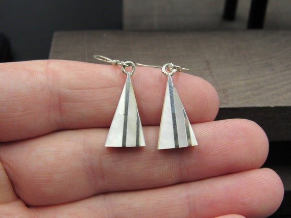 Sterling Silver Triangle Shell Dangle Earrings Vi… - image 1