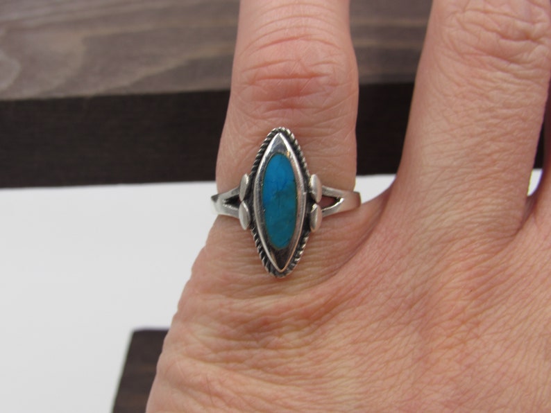 Size 6.25 Sterling Silver Blue Inlay Band Ring Vintage Luxury Beautiful Stunning Statement Gift Classic Cute Special Cool
