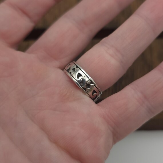 Size 8 Sterling Silver Unique Pattern Quality Rin… - image 2