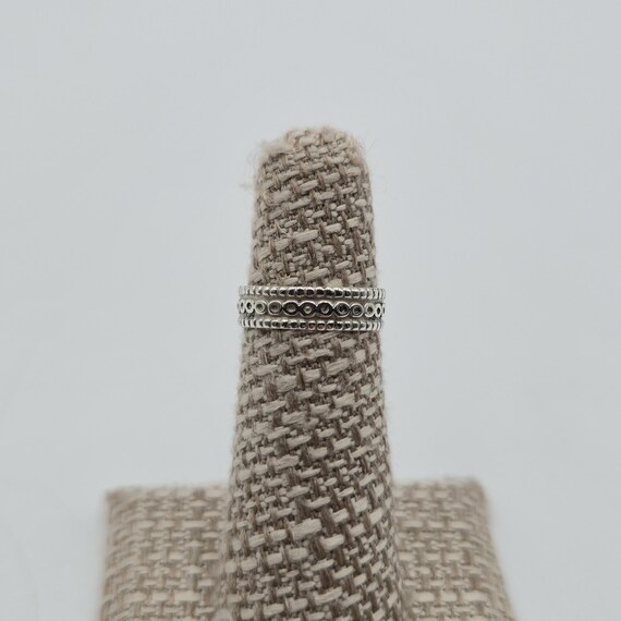 Size 4.75 Sterling Silver Rustic Pattern Open Ban… - image 1