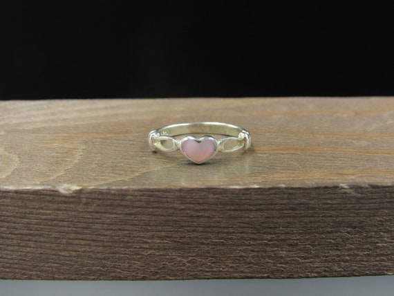 Size 4 Sterling Silver Petite Love Heart Pink She… - image 1