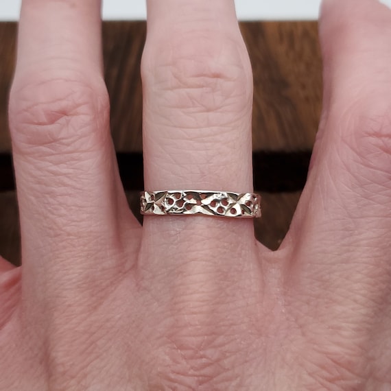 Size 9 925 Sterling Silver Unique Pattern Filigre… - image 1