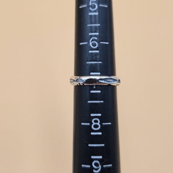 Size 7 Sterling Silver Native Style Pattern Band … - image 5