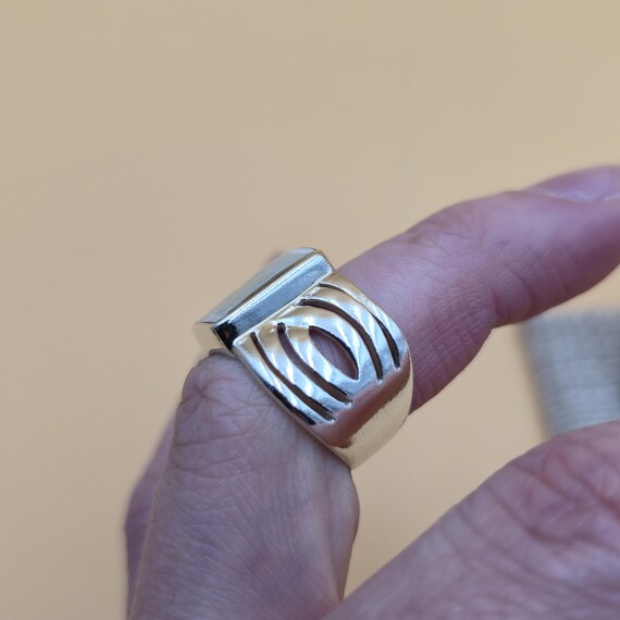 Size 5.75 Sterling Silver Rectangle Shell Petite … - image 4