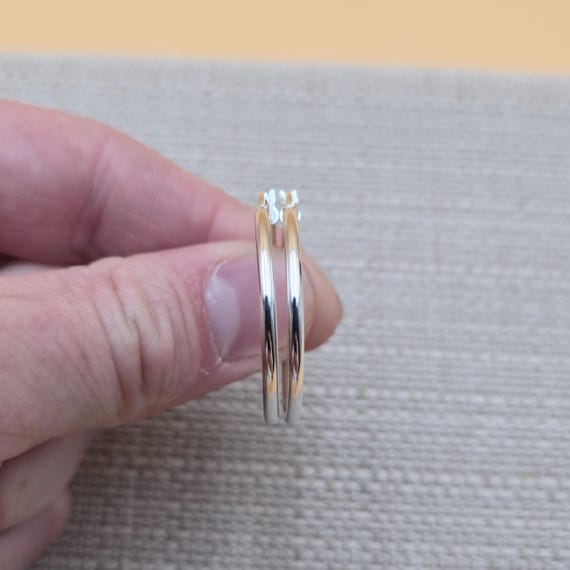 Sterling Silver Simple Hoop Earrings A4960 View 2