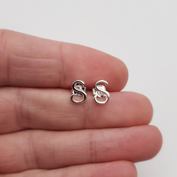 925 Sterling Silver Cute Letter S Stud Earrings - image 1