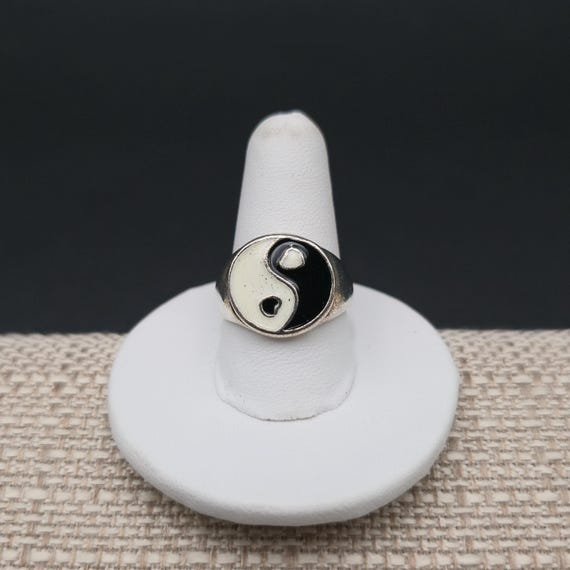 Size 7.75 Yin Yang Ring - Retro Enamel Balance Signet Ring for Men Women A8105