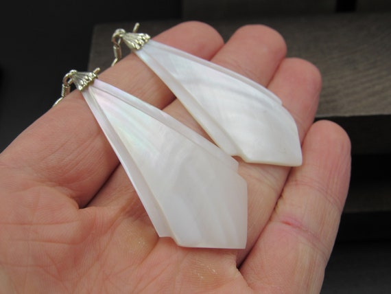 Sterling Silver Stunning Shell Dangle Earrings Vi… - image 2