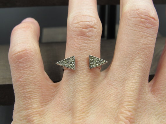 Size 6.25 Sterling Silver Double Crystal Triangle… - image 3