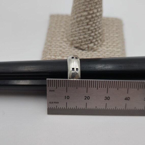 Size 7 Sterling Silver Odd Square Shape Pattern S… - image 6