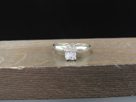 Size 8 Sterling Silver Rectangle Simple Cubic Zir… - image 1