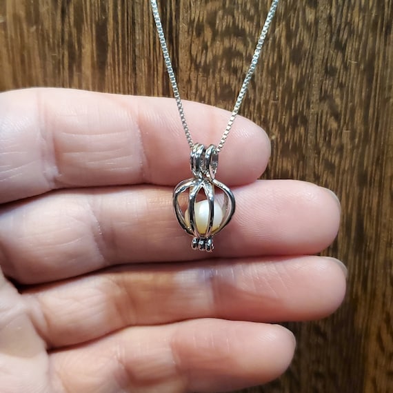 20 inch pearl pendant necklace deals