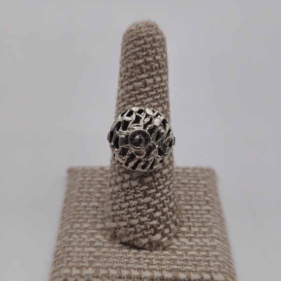 Size 8.25 Sterling Silver Unique Pattern Symbol R… - image 1