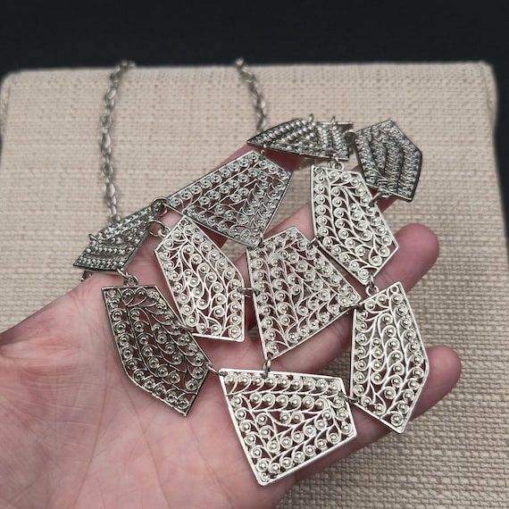 18+3 Inch Geometric Openwork Statement Necklace B… - image 4