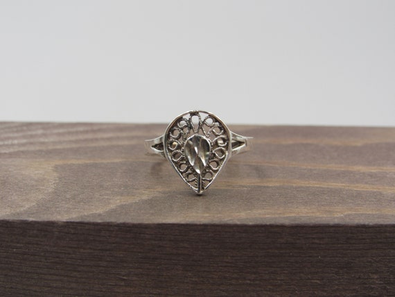 Size 6 Sterling Silver Rustic Odd Pattern Diamond… - image 1