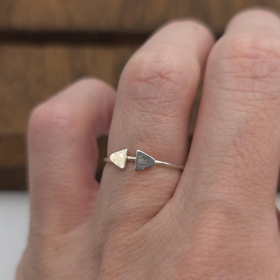 Size 7 Sterling Silver Rustic Double Triangle Rin… - image 2