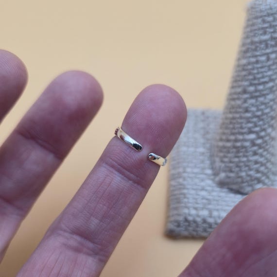 Size 3 Sterling Silver Simple Pattern Toe Band Ri… - image 3