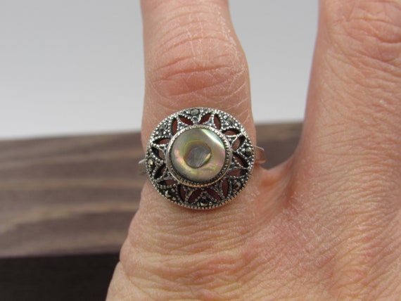 Size 4.75 Sterling Silver Rustic Shell Inlay Band… - image 4