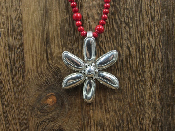 Large red flower pendant - Gem