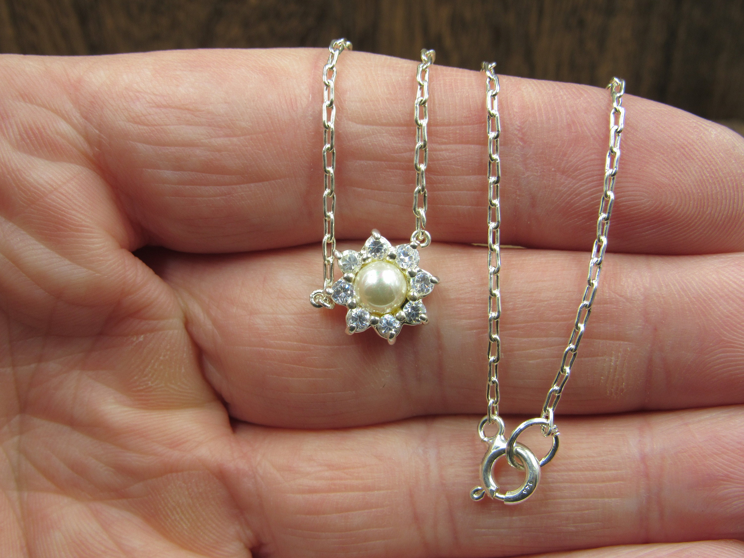 【STONEHENgE】Silver Material Pearl Cubic Flower Necklace Sterling Silver Mother of Pearl Cubic Zirconia Flower