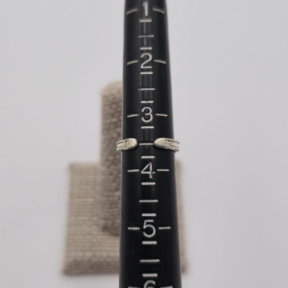 Size 3.5 Sterling Silver Rustic Pattern Toe Band … - image 5