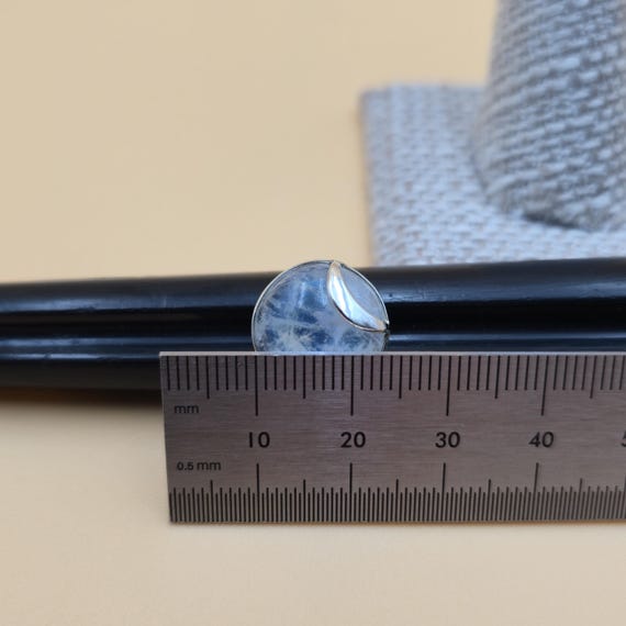 Size 4 Sterling Silver Unique Setting Moonstone P… - image 8