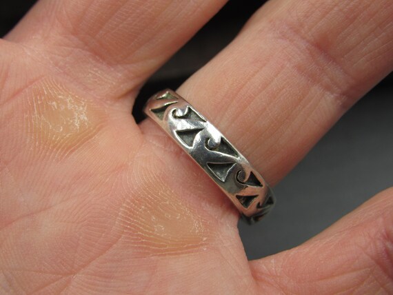 Size 7.75 Sterling Silver Solid Beach Waves Band … - image 2