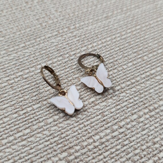 Copper Shell Butterfly Dangle Earrings A6409 - image 2