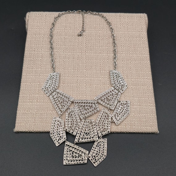 18+3 Inch Geometric Openwork Statement Necklace B… - image 1