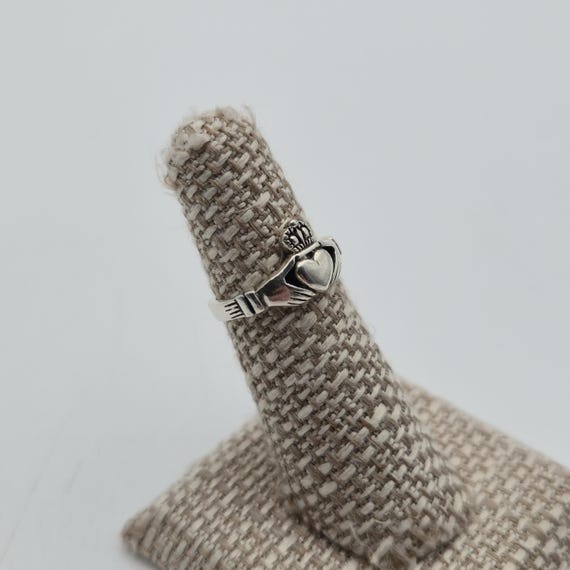 Size 4.75 Sterling Silver Solid Claddagh Band Rin… - image 2