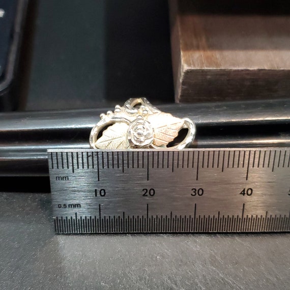 Size 6 925 Sterling Silver WM 12k Gold Leaf Beautiful Ring
