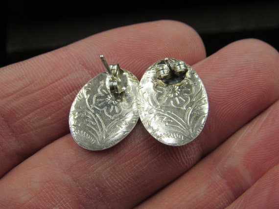 Sterling Silver Oval Flower Fancy Stud Earrings - image 4